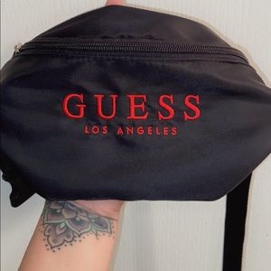 Guess fannypack